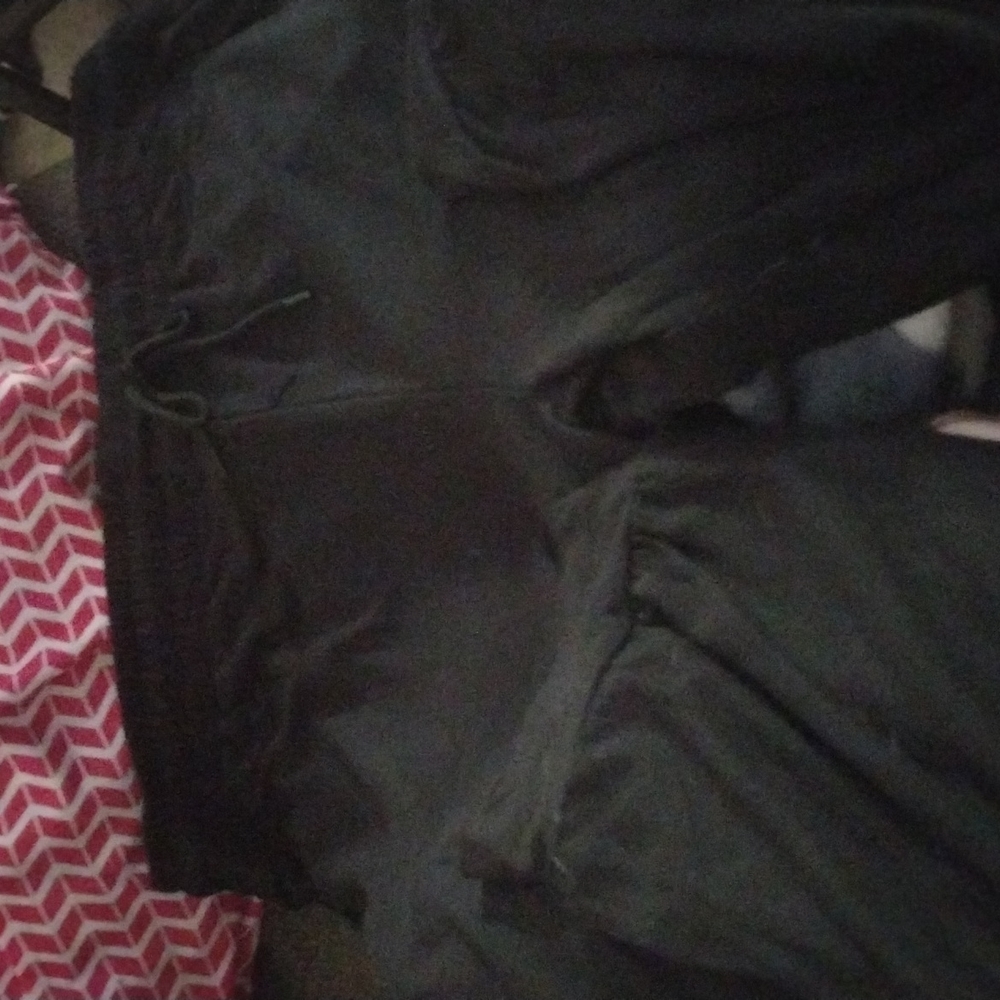 Black joggers 2x